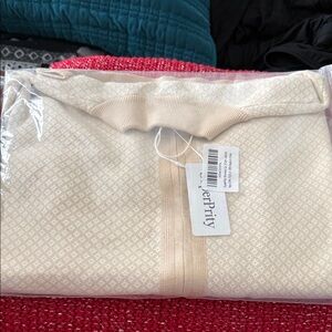 SuperPrity Beige Patterned Zipper Sweater Jacket. NWT.